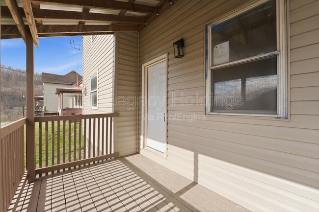 Building Photo - 45 Lincoln St