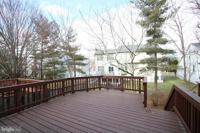 Building Photo - 11021 Outpost Dr