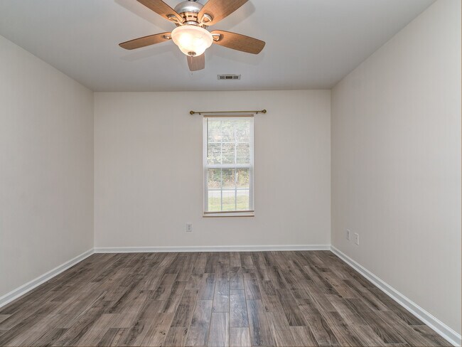 Building Photo - 1277 S Hayne St