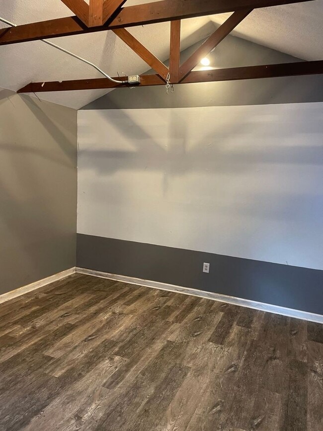 Building Photo - 509 S Highland Ave