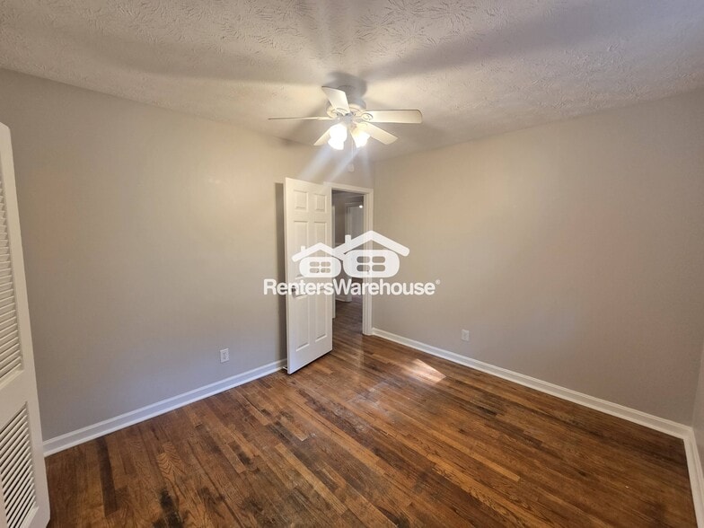 Building Photo - 1593 Tanager Cir