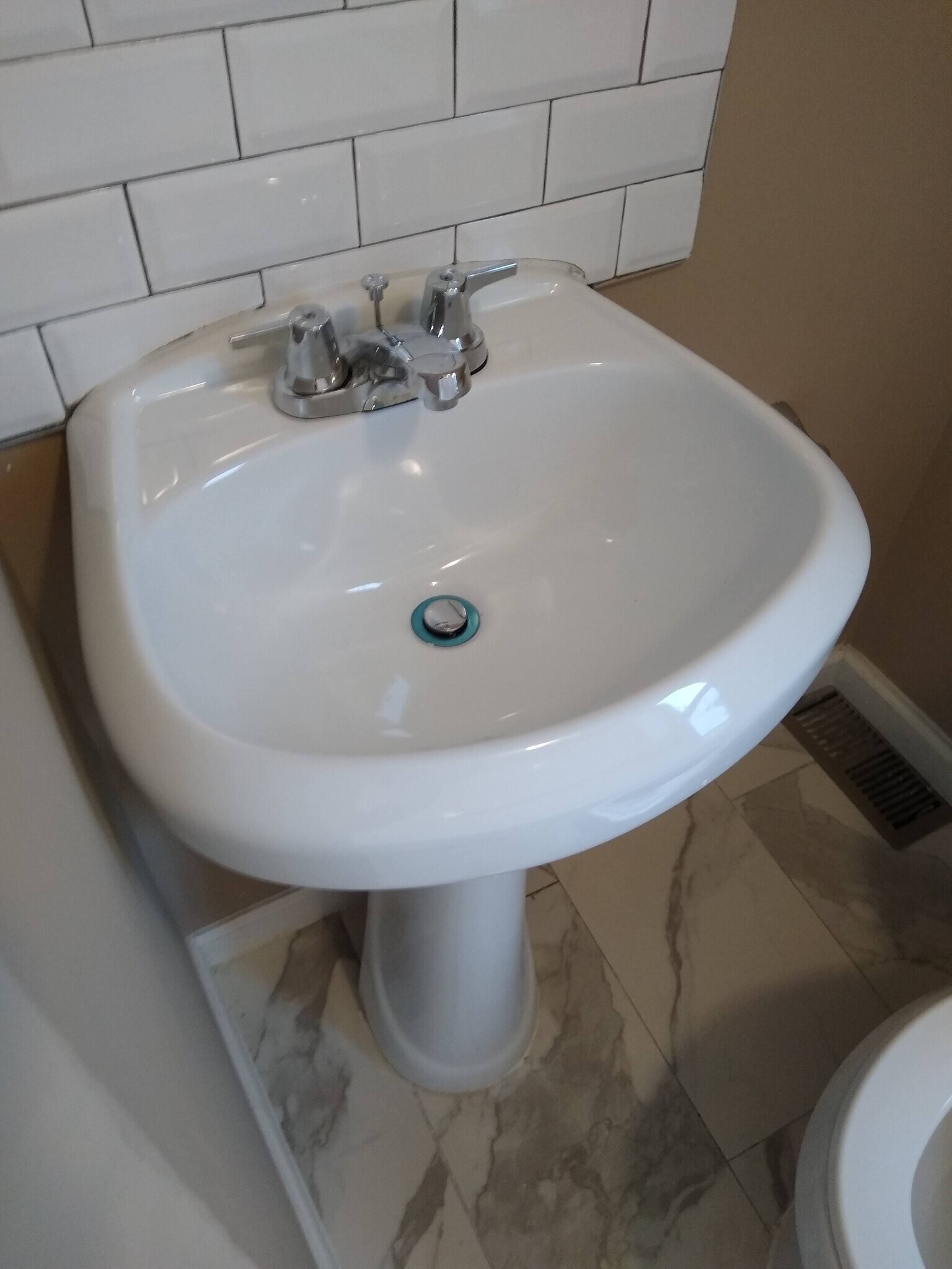 Building Photo - 2054 Ann St