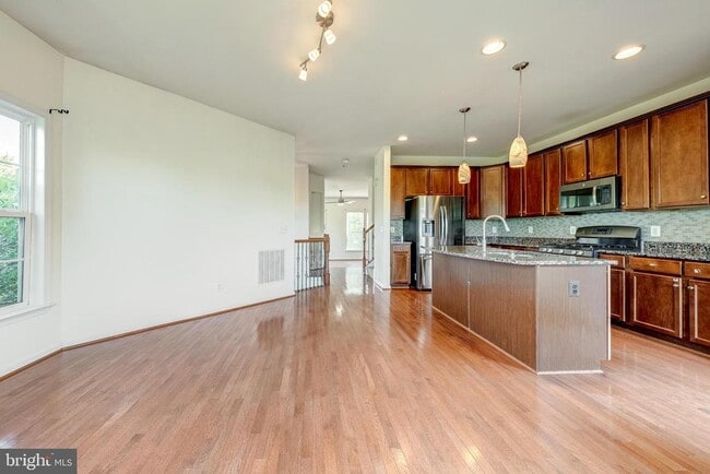 Building Photo - 22571 Highcroft Terrace
