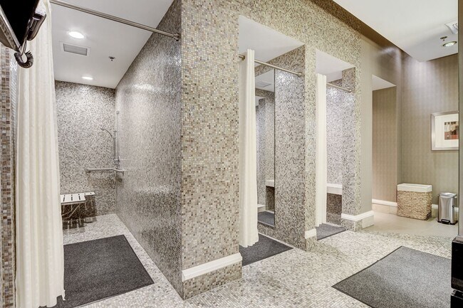 Building Photo - Sky Las Vegas 3705-City/Mtn views from thi...