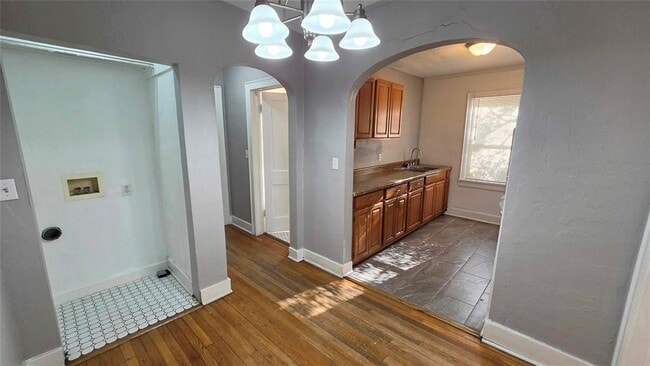 Building Photo - 2326 NW 22nd St