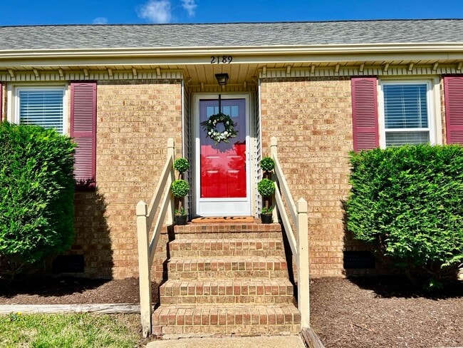 Building Photo - Ranch Home - Red Mill Farm - Available 11-...