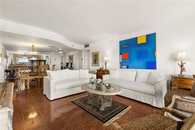 Building Photo - 210 Seaview Dr