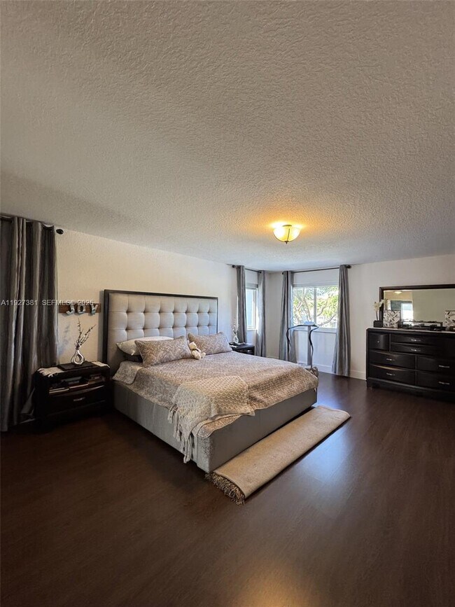 Building Photo - 10973 NW 53rd Ln