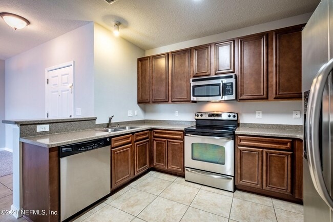 Building Photo - 4920 Key Lime Dr