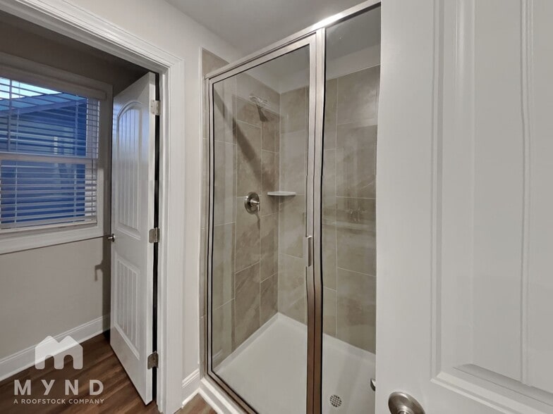 Building Photo - 7000 Point Bar Pl