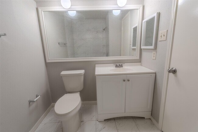 Building Photo - 6658 Canyon Way Dr