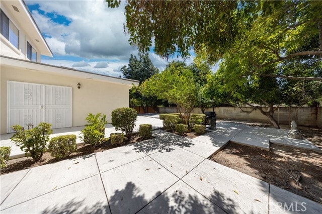 Building Photo - 68 E Longden Ave