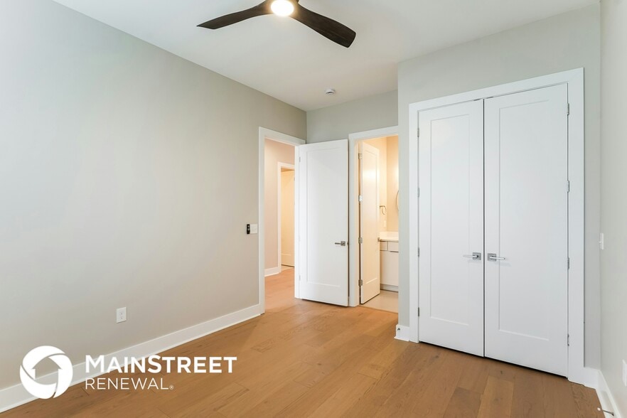 Building Photo - 2142 Oakland St