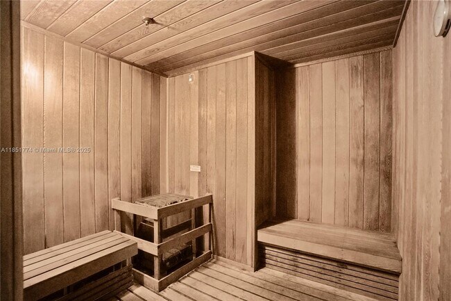 Building Photo - 151 SE 1st St