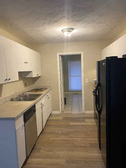 Building Photo - 6809 Kingsgate Dr