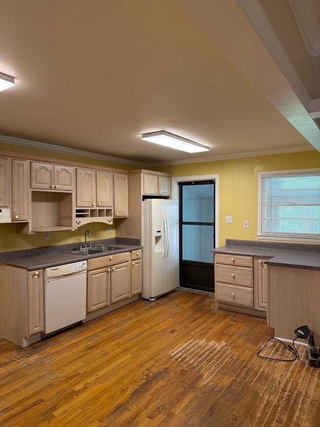 Building Photo - 217 Virginia Dr