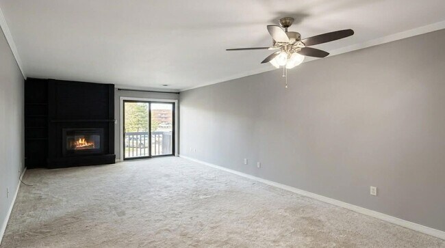 Building Photo - 2003 W 45th St