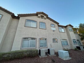 Building Photo - BEAUTIFUL WEST HARMON AREA CONDO LOCATED CENTRAL LAS VEGAS
