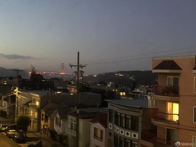 Building Photo - 499 33rd Ave