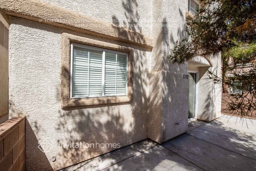 Building Photo - 5732 Carmel Sand St