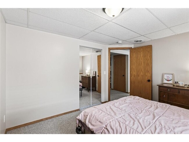 Building Photo - 4133 Sunset Trail N