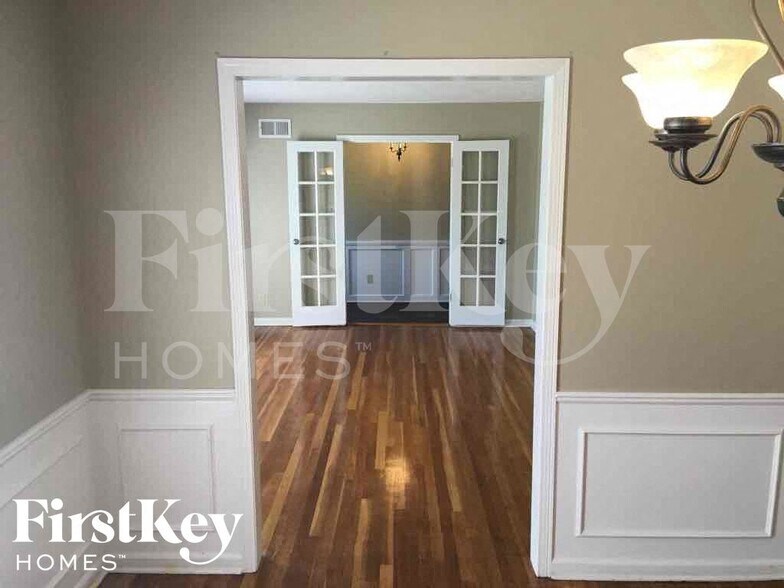 Building Photo - 6288 Ashton Rd