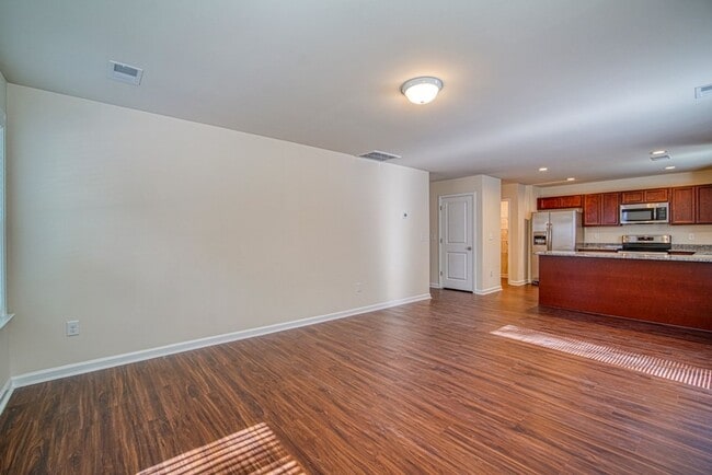 Building Photo - 4 BR, 2.5 BA, 2 Car Garage, Boiling Springs School District 2