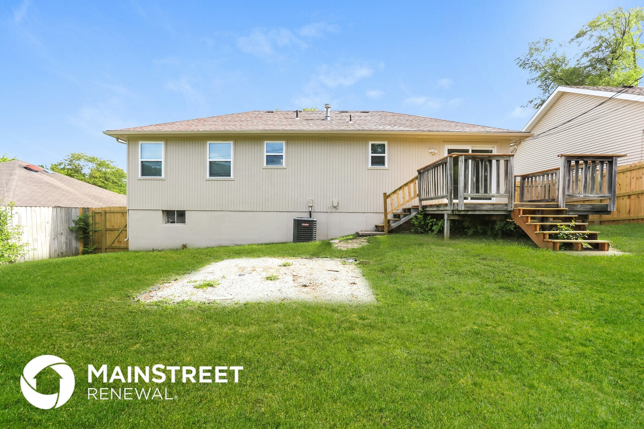 Building Photo - 219 E Pacific Dr