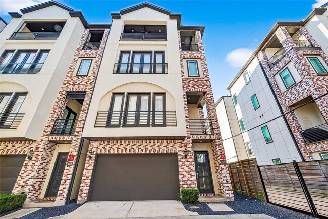 Building Photo - 2116 Mason St