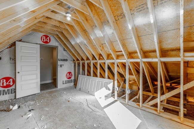 Building Photo - 5085 Oop Rd