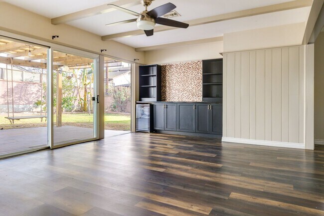 Building Photo - Beautifully Remodeled 4 Bed / 2 Bath Home in Prime Inglewood — Detached Garage + Spacious Yard