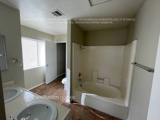 Building Photo - 13115 Sunbird Dr