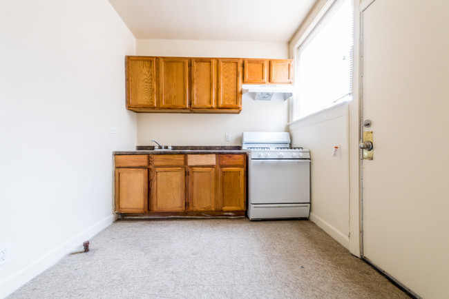 Kitchen at 9040 S Bishop - 9040 S Bishop St