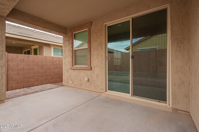 Building Photo - 14202 W Willow Ave