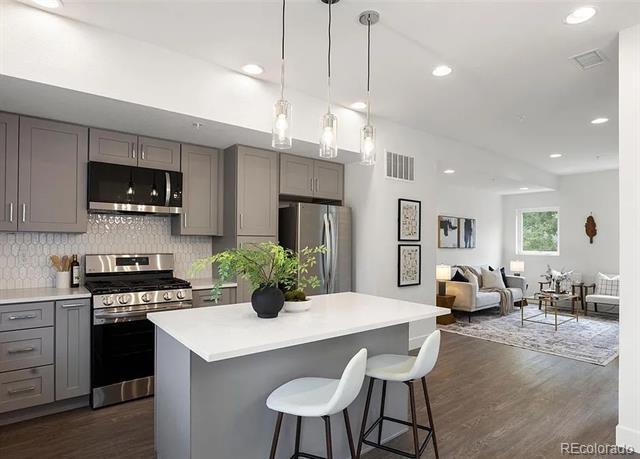 Primary Photo - 8408 W 52nd Ave