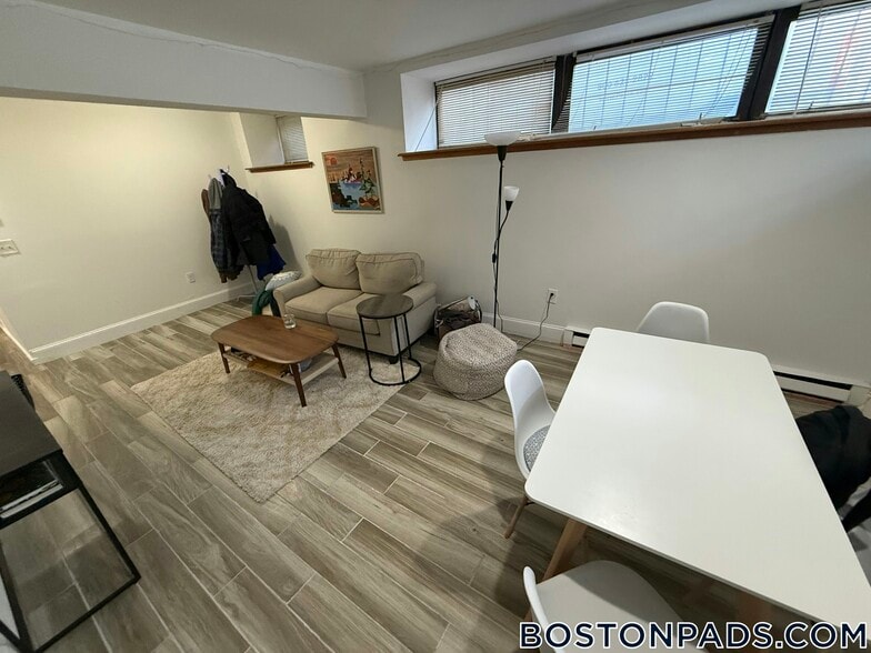 Building Photo - 776 Columbus Ave