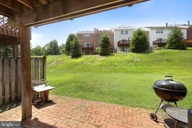 Building Photo - 11 Donagh Ct