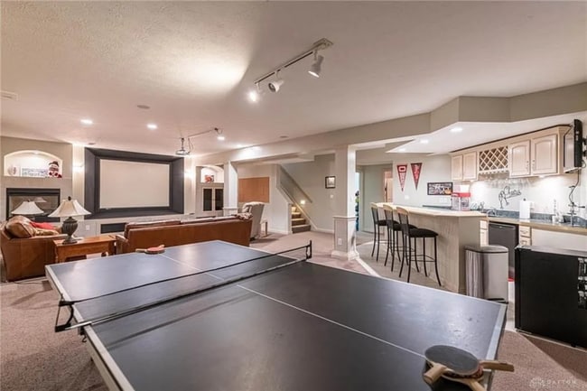 Building Photo - Immaculate Home in a Golf Course Community