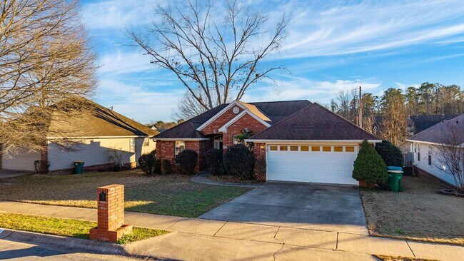 Building Photo - 12711 Misty Creek Dr