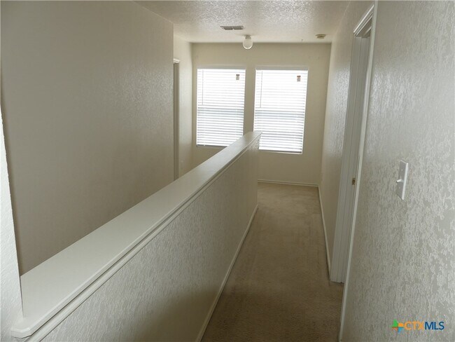 Building Photo - 664 Northern Lights Dr