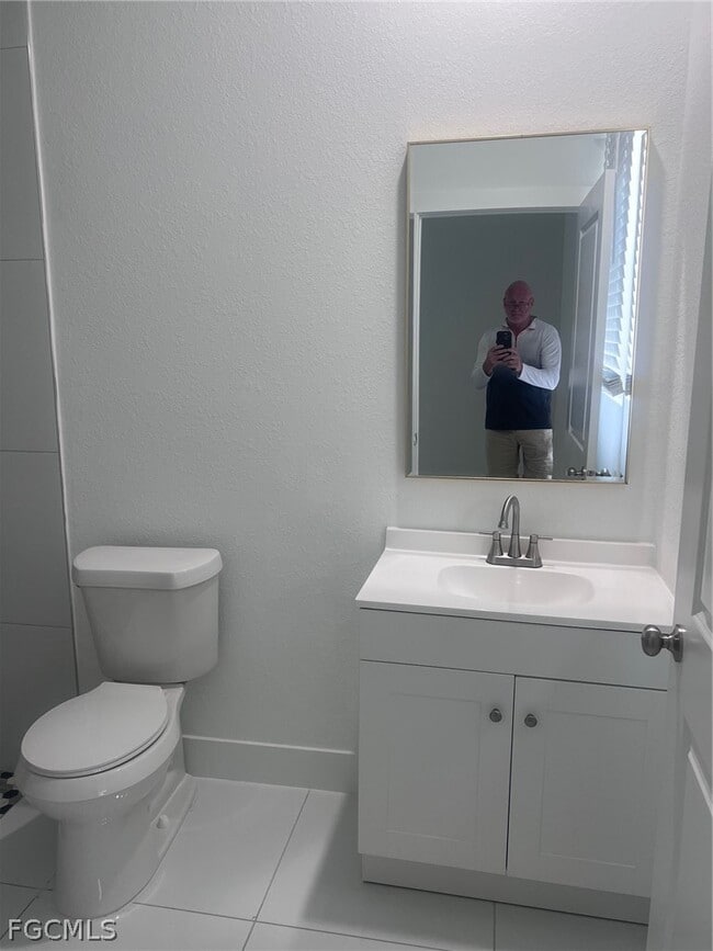 Building Photo - 970 Lakeside Dr