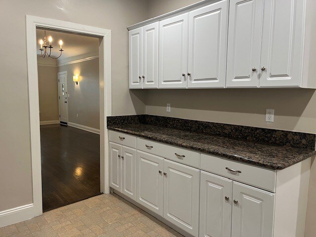 Building Photo - 705 Brent Ave