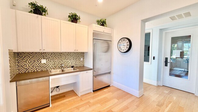 Building Photo - 4374 Nautilus Way
