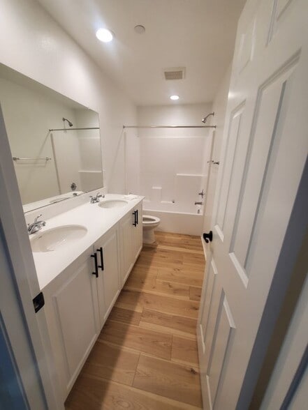 Building Photo - 13328 Macaw Pl