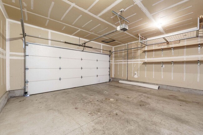 Building Photo - Ask About Specials! A/C Equipped 4 Bedroom 2.5 Bath Located in Desirable Fishers Grove - Union, S...