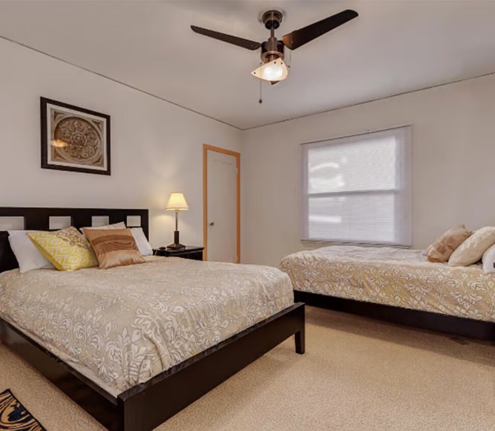 Building Photo - 1220 S Woods Ave