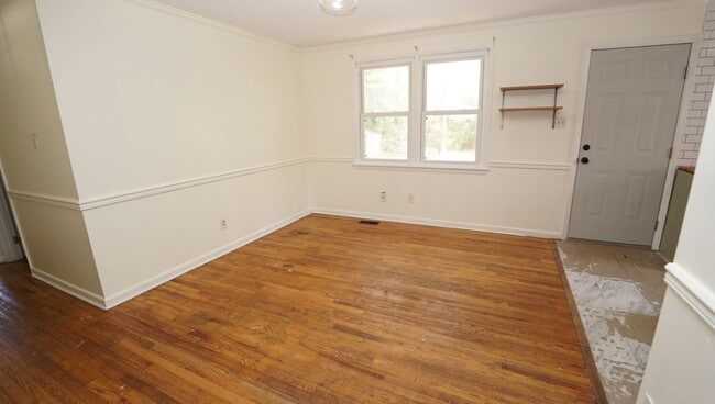 Building Photo - 1008 Hendricks Ave