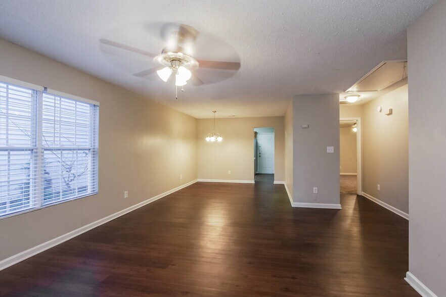 Building Photo - 1069 Park Meadow Dr