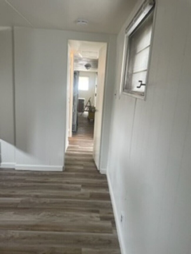 Building Photo - FOR RENT 55+COMMUNITY