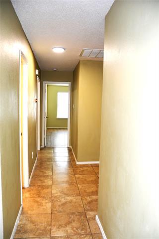 Building Photo - 9809 Carter Dr